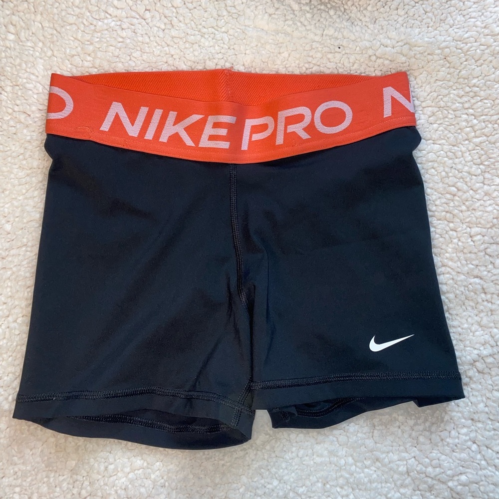 black nike pros